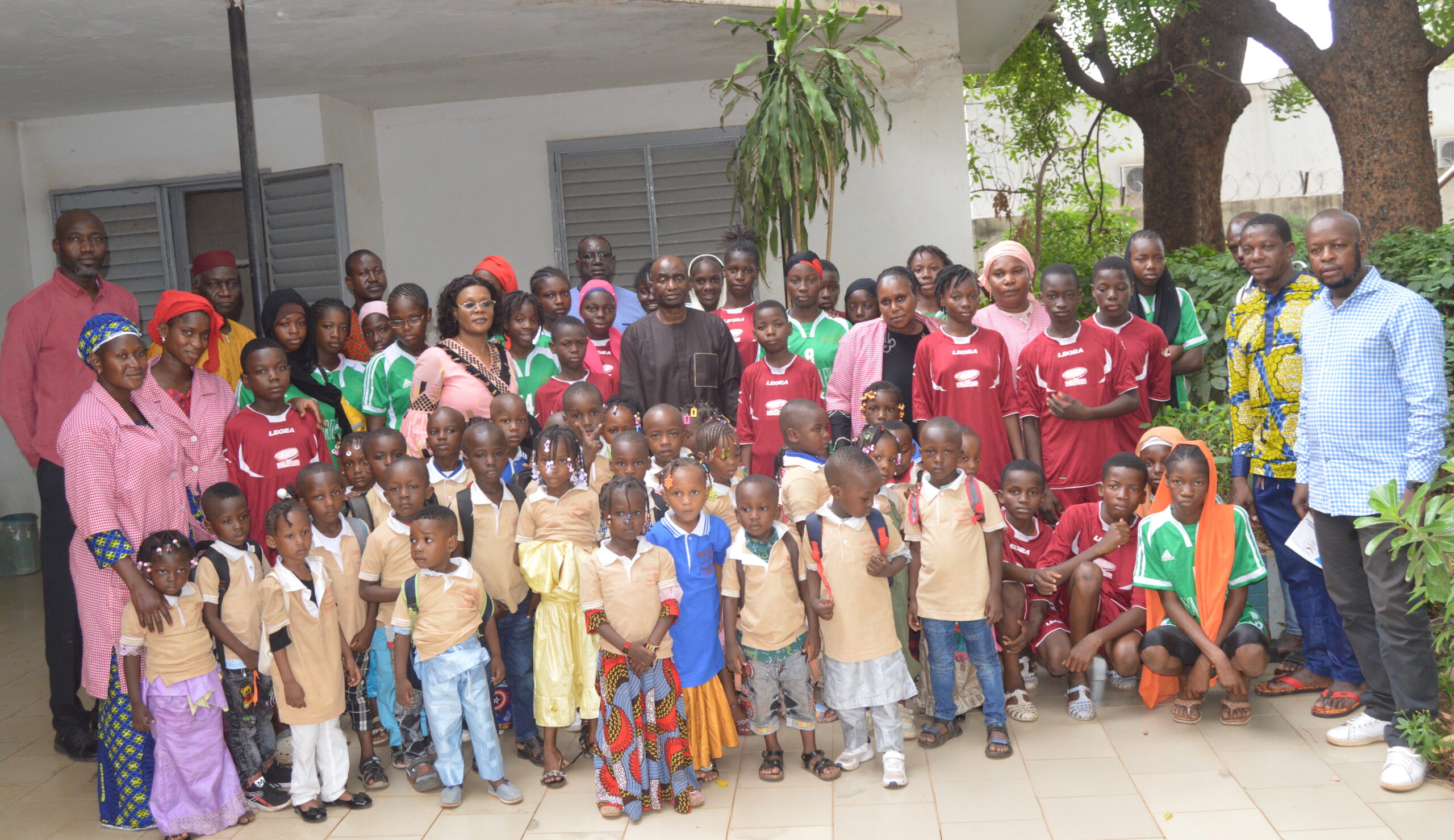 Visite pédagogique des élèves du Centre Olympafrica de Banankabougou au Siège du CNOSM